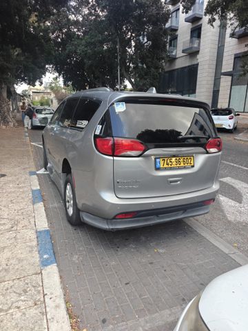 קרייזלר פסיפיקה