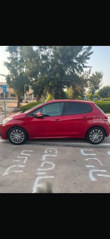 פיג'ו 208