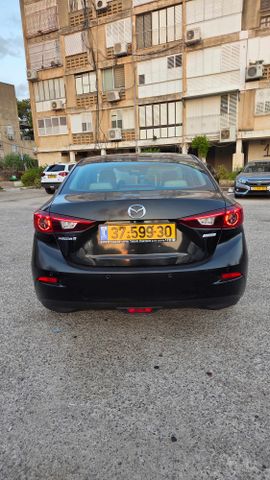 מאזדה 3