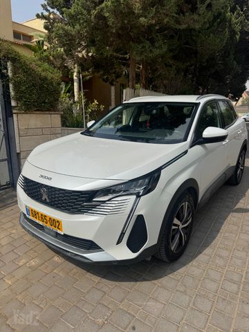 פיג'ו 3008
