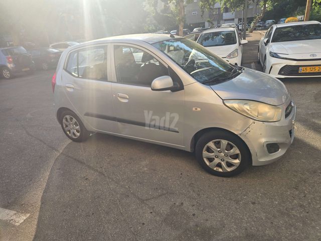 יונדאי i10