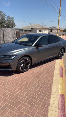 סופרב Sport Line אוט׳ 2.0 (265 כ״ס)