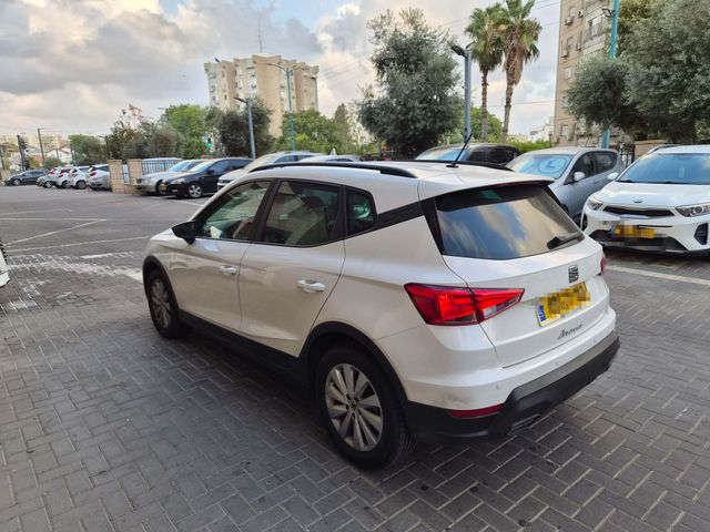 סיאט ארונה