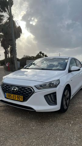 יונדאי איוניק