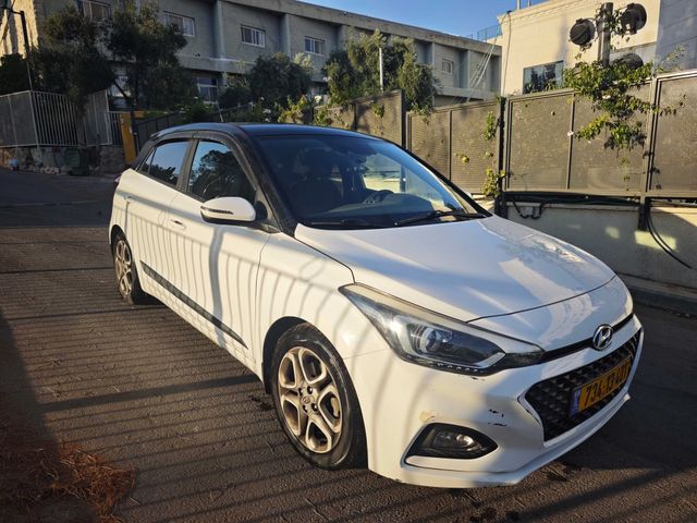 יונדאי i20