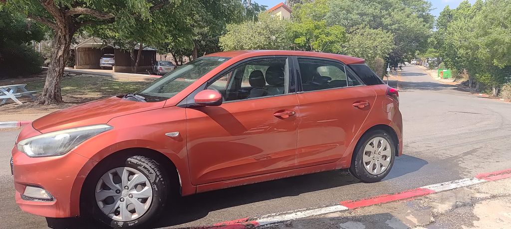 יונדאי i20