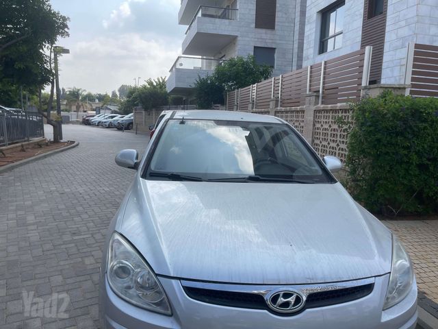 יונדאי i30