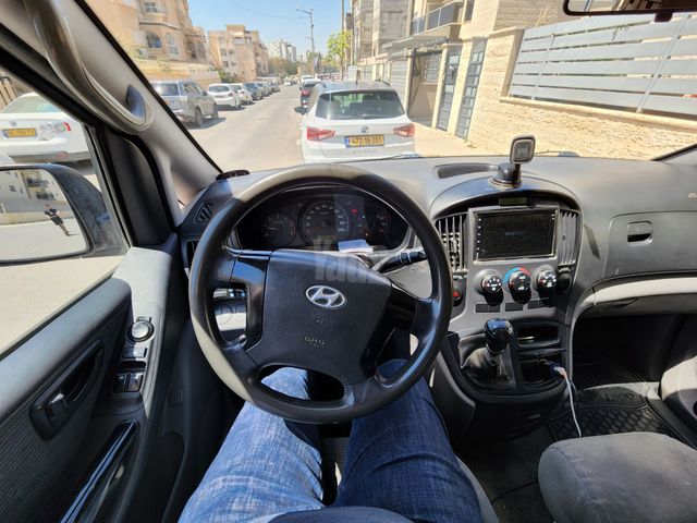 יונדאי H-1 / i800