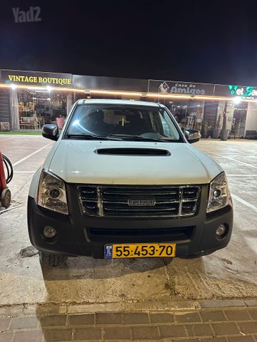 מודעת רכב איסוזו די-מקס