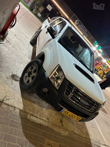 איסוזו די-מקס