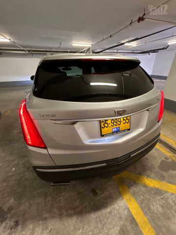 קאדילק XT5