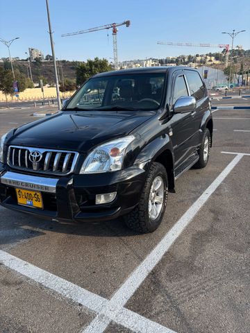 טויוטה לנד קרוזר