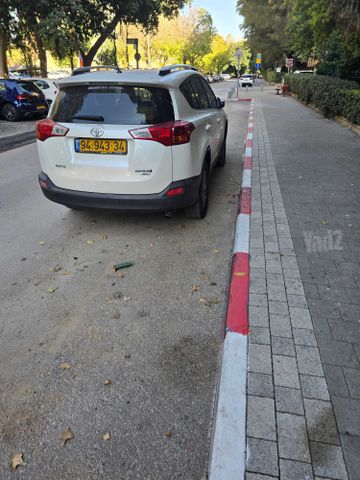 טויוטה RAV4