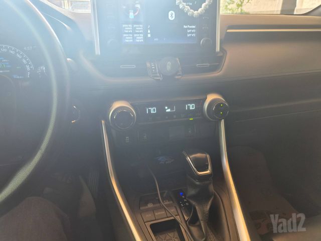 מודעת רכב טויוטה RAV4