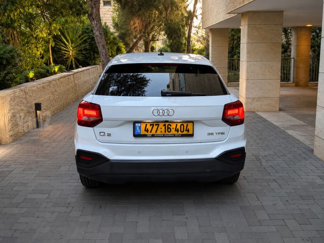 אאודי Q2