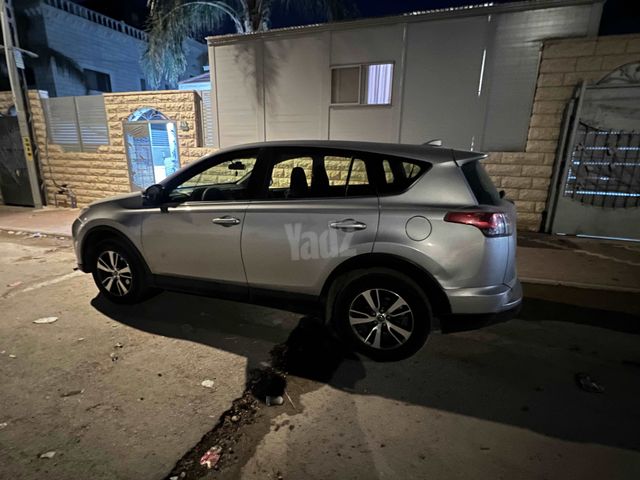 טויוטה RAV4