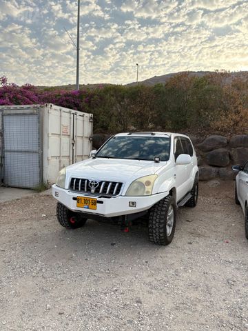 טויוטה לנד קרוזר