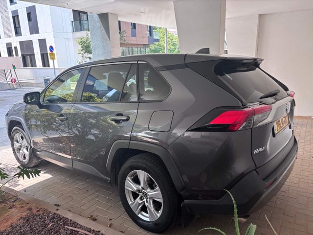 מודעת רכב טויוטה RAV4