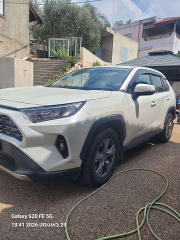 מודעת רכב טויוטה RAV4