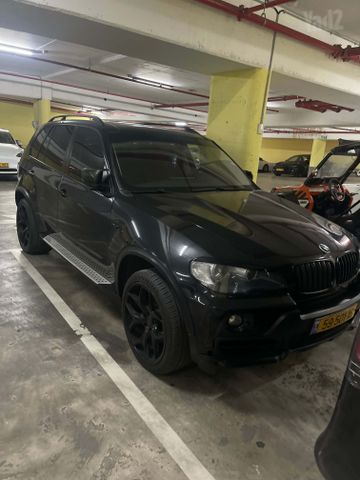 ב מ וו X5
