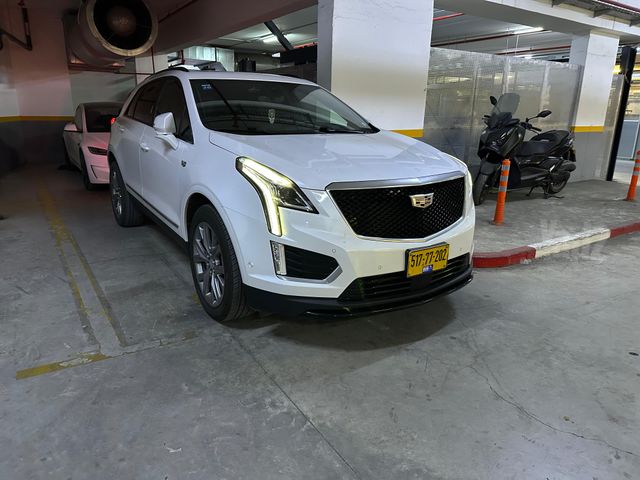 קאדילק XT5