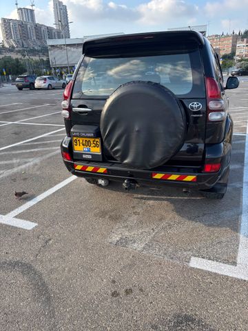 טויוטה לנד קרוזר