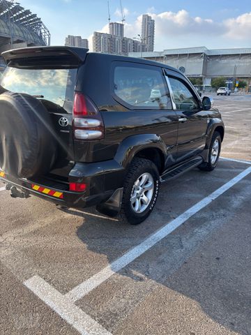 טויוטה לנד קרוזר