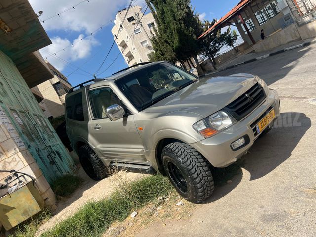 מיצובישי פג'רו