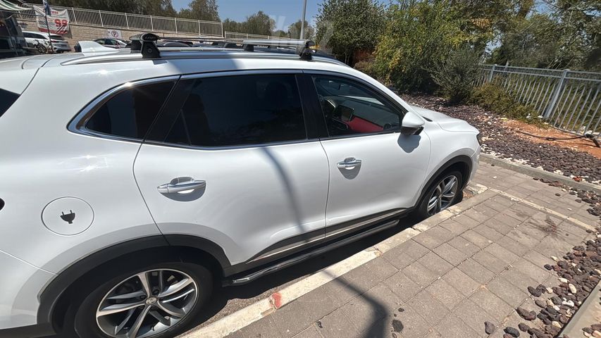 אם ג'י EHS PHEV