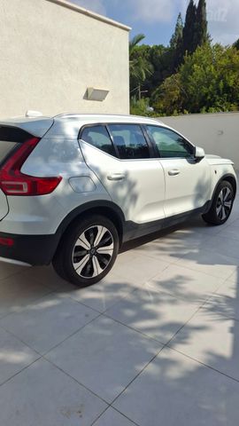 מודעת רכב וולוו XC40