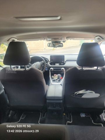 טויוטה RAV4