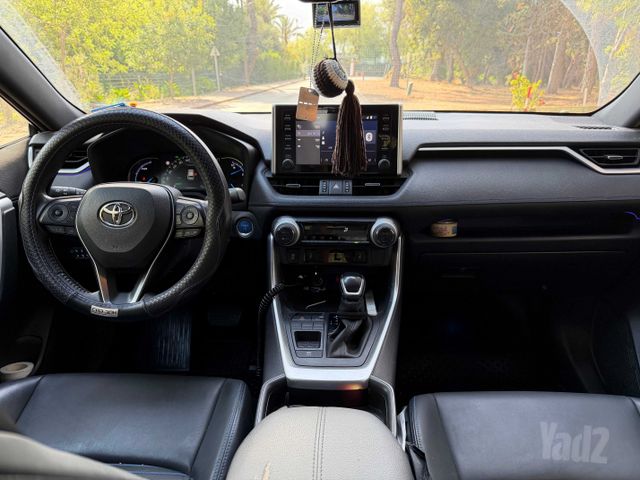 טויוטה RAV4