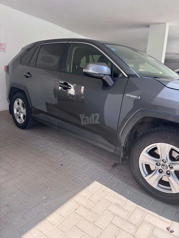 טויוטה RAV4