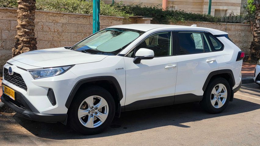 טויוטה RAV4
