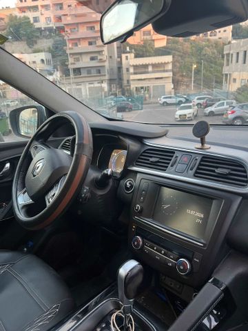 רנו קדגא'ר 