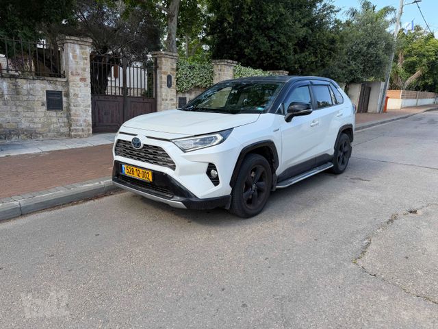 מודעת רכב טויוטה RAV4