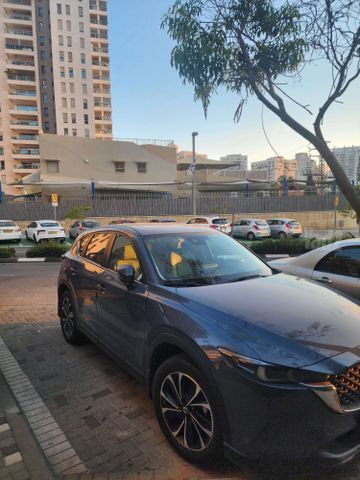 מודעת רכב מאזדה CX-5