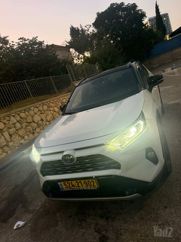 טויוטה RAV4