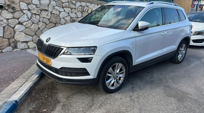 מודעת רכב סקודה קארוק