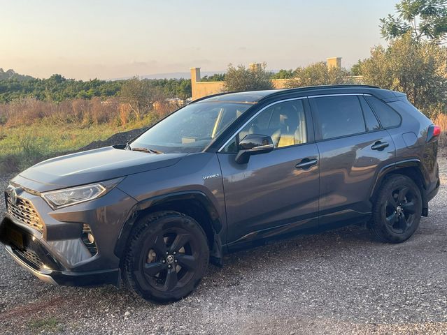 מודעת רכב טויוטה RAV4