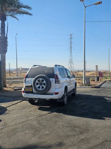 טויוטה לנד קרוזר
