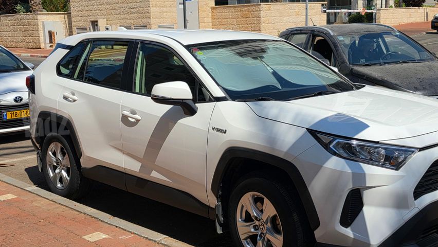 טויוטה RAV4