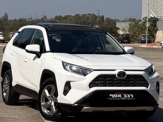 טויוטה RAV4