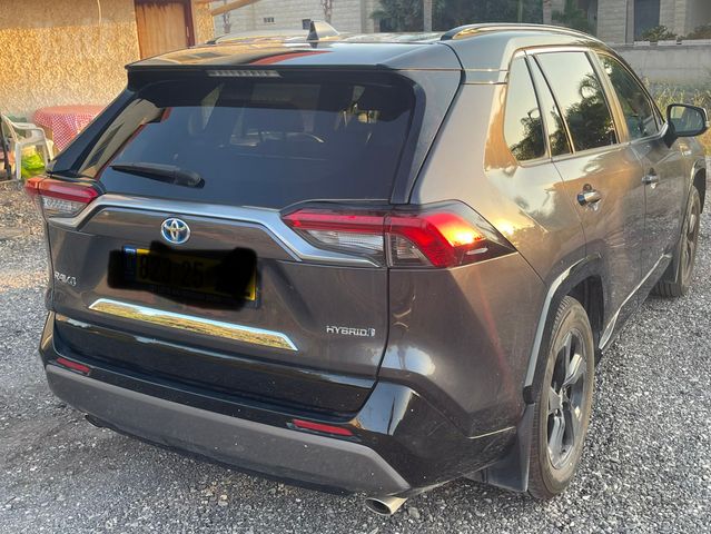 טויוטה RAV4