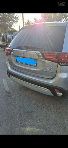 מיצובישי אאוטלנדר