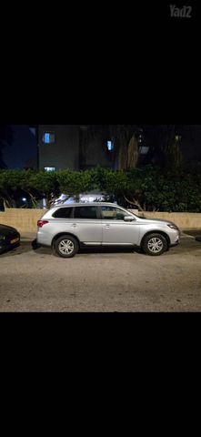 מיצובישי אאוטלנדר