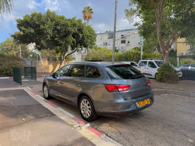 מודעת רכב סיאט לאון