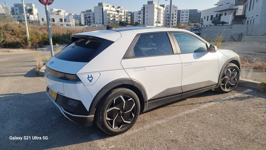 יונדאי איוניק 5