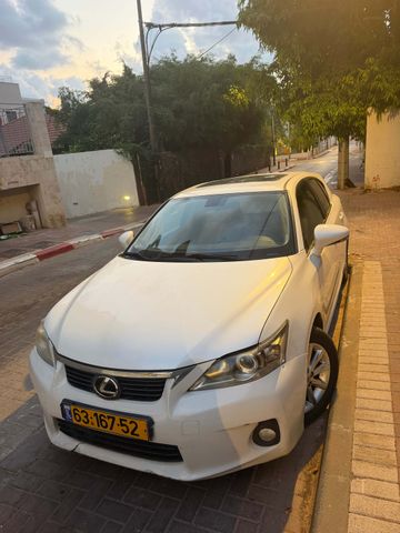 לקסוס CT