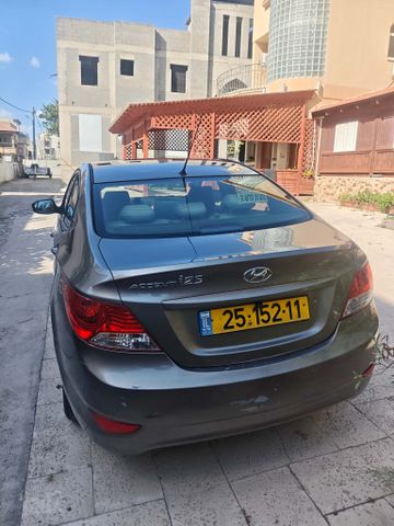 יונדאי אקסנט i25